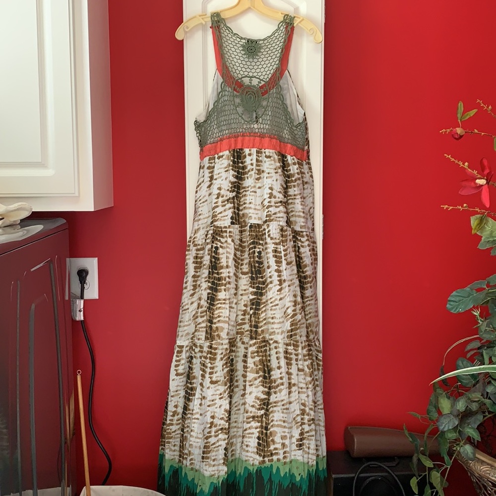 Dress - Picture 6 of 11